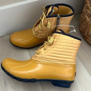 Sperry Women’s Yellow Fleece Lined Duck Boots Sz 7 NEW